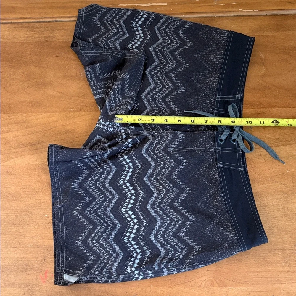Prana Charcoal Grey Women’s Swim Shorts Size Medium